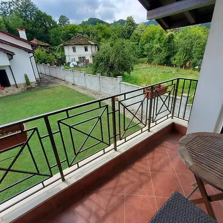 двете къщи в планината Feriehus