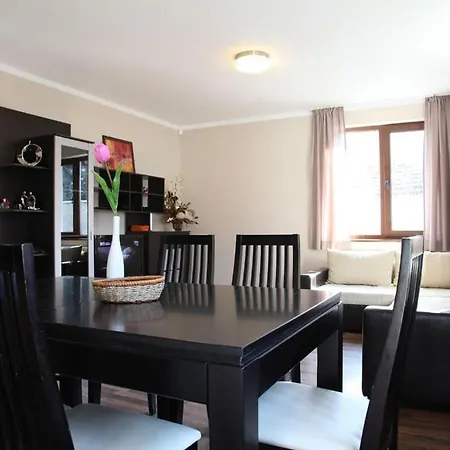 двете къщи в планината Beli Osŭm