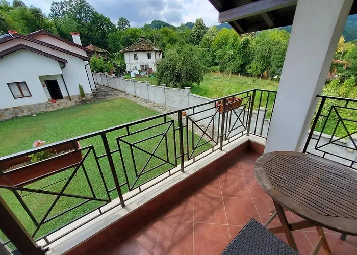 двете къщи в планината Ваканционна къща