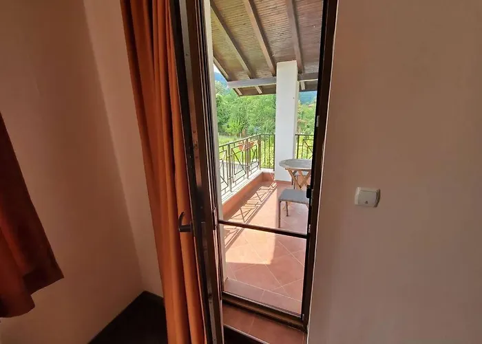 двете къщи в планината Feriehus *