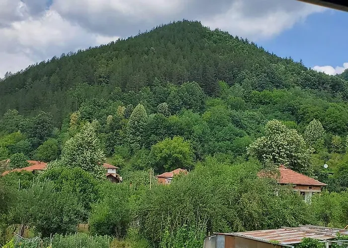 двете къщи в планината *