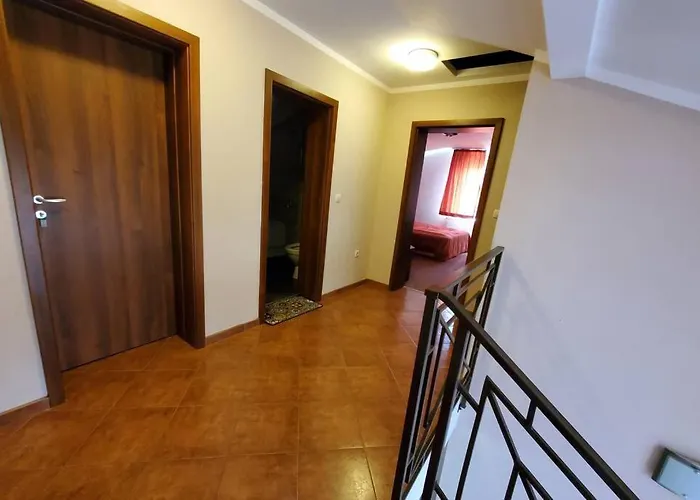 двете къщи в планината