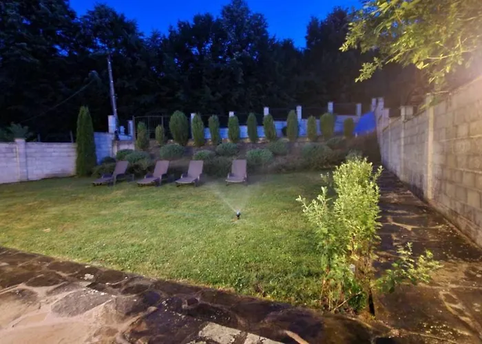 двете къщи в планината Feriehus *