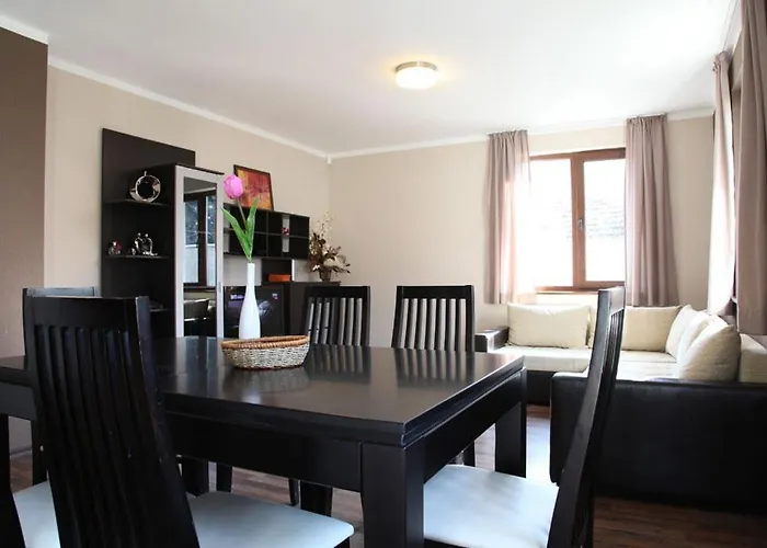 двете къщи в планината Бели Осъм